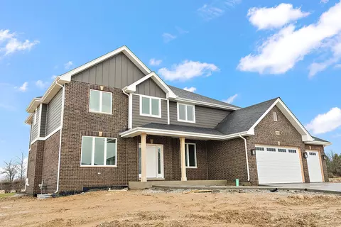 8005 Stanley Trl, Frankfort, IL 60423