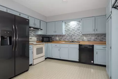 Kitchen - 1305 Kim Dr, Bloomington, IL 61704 photo 2 of 2