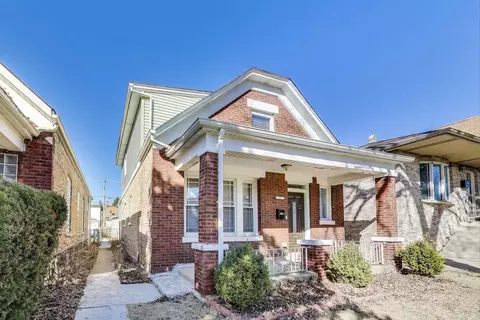 2332 Cuyler Ave, Berwyn, IL 60402