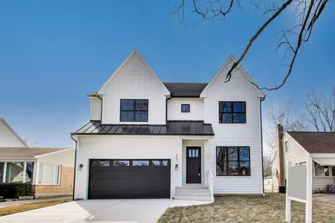 952 S Fairfield Ave, Elmhurst, IL 60126