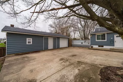 1835 E Lincoln St, Bloomington, IL 61701 photo 32