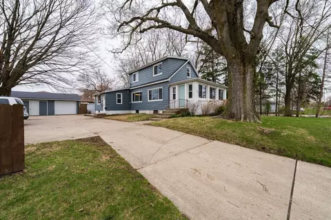 1835 E Lincoln St, Bloomington, IL 61701 photo 36