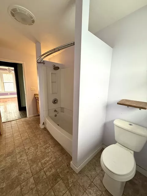 Bath - 723 E Sangamon Ave, Rantoul, IL 61866 photo 2 of 2
