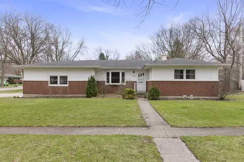 1501 Evergreen St, Saint Charles, IL 60174