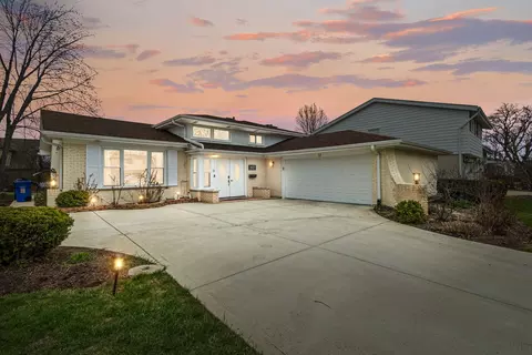 1600 Birch St, Park Ridge, IL 60068