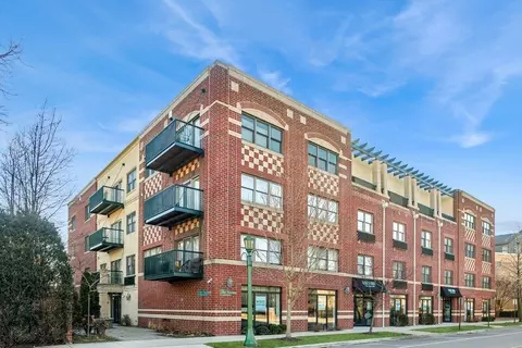 1107 Greenleaf Ave #3C, Wilmette, IL 60091