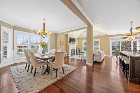 Dining - 2018 Stoddard Ave, Wheaton, IL 60187 photo 3 of 5