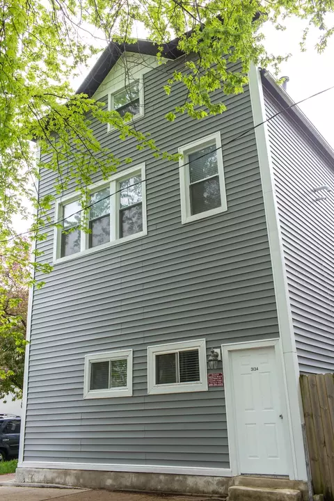 3134 N Leavitt St, Chicago, IL 60618