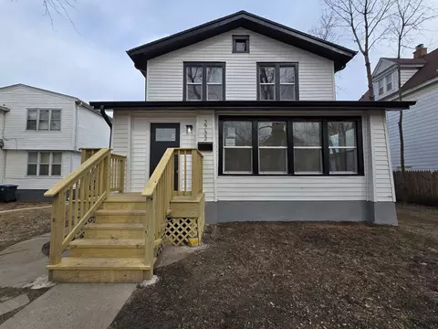 2733 Emmaus Ave, Zion, IL 60099