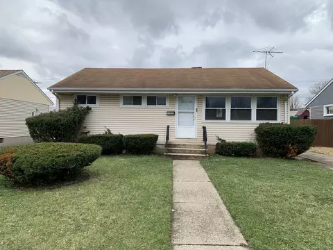 15532 Elm St, South Holland, IL 60473
