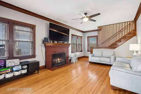 Living - 844 Prospect St, Elgin, IL 60120 photo 1 of 1