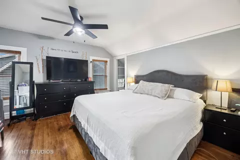 Bedroom - 844 Prospect St, Elgin, IL 60120 photo 1 of 2