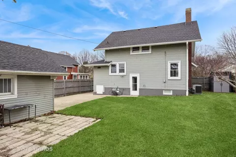 Exterior - 844 Prospect St, Elgin, IL 60120 photo 1 of 1