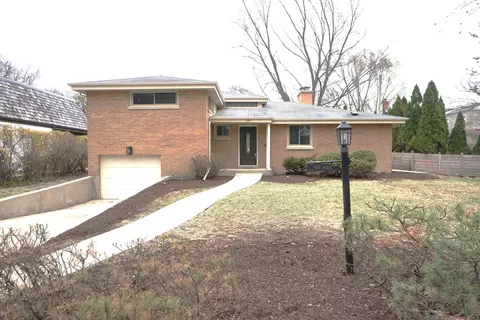 9215 Avers Ave, Evanston, IL 60203