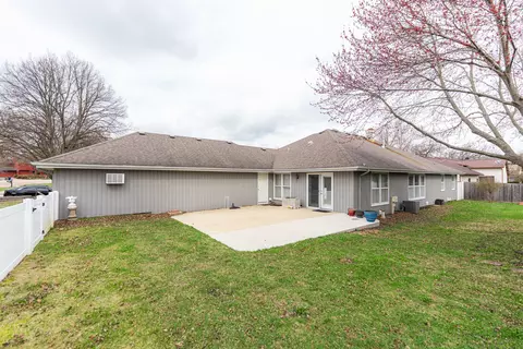 215 Brookside Dr, Elgin, IL 60123 photo 33