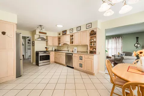 215 Brookside Dr, Elgin, IL 60123 photo 13