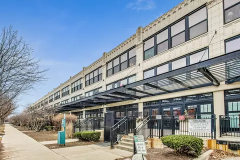 1069 W 14th Pl #223, Chicago, IL 60608