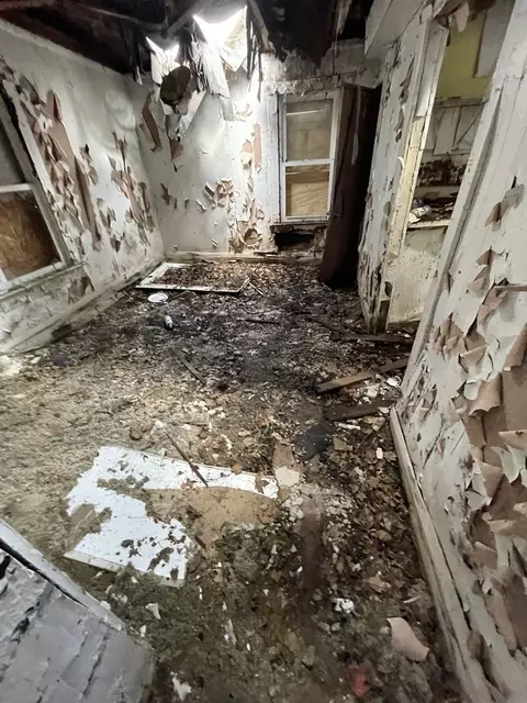 Entry Way - 501 E Mulberry St, Bloomington, IL 61701 photo 1 of 1