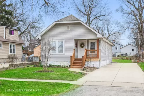 134 N Calhoun St, Aurora, IL 60505