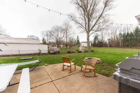 Exterior - 26 W055 Armbrust Ave, Wheaton, IL 60187 photo 4 of 7
