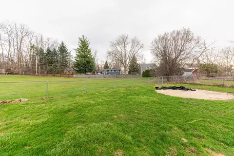 Exterior - 26 W055 Armbrust Ave, Wheaton, IL 60187 photo 6 of 7
