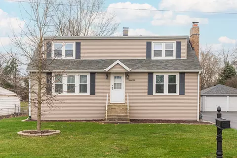 26 W055 Armbrust Ave, Wheaton, IL 60187