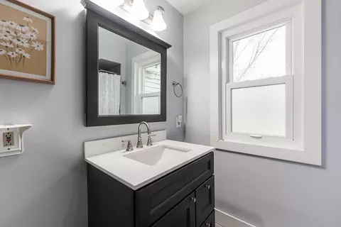 Bath - 26 W055 Armbrust Ave, Wheaton, IL 60187 photo 1 of 3