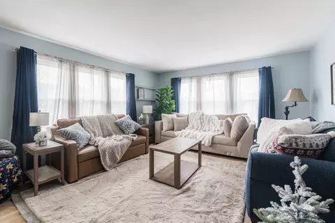Living - 26 W055 Armbrust Ave, Wheaton, IL 60187 photo 2 of 4