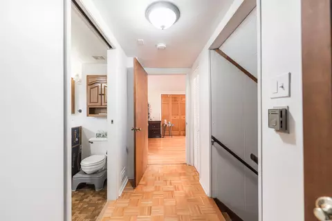 Entry Way - 26 W055 Armbrust Ave, Wheaton, IL 60187 photo 3 of 3