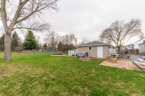 Exterior - 26 W055 Armbrust Ave, Wheaton, IL 60187 photo 5 of 7