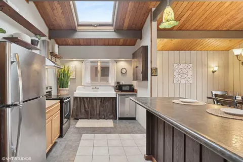 506 Castle Rd, Mchenry, IL 60050 photo 6