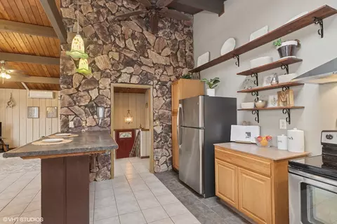 506 Castle Rd, Mchenry, IL 60050 photo 7