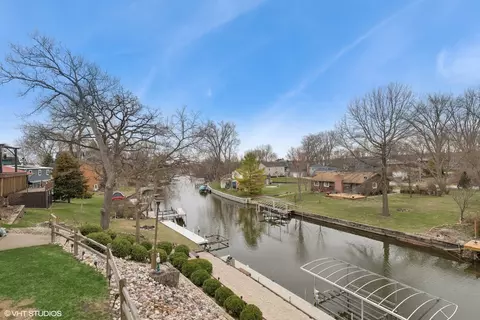 506 Castle Rd, Mchenry, IL 60050 photo 17