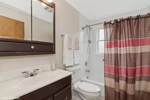 506 Castle Rd, Mchenry, IL 60050 photo 10