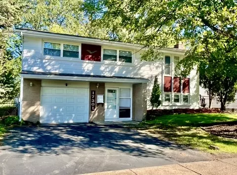 17301 Burr Oak Ln, Hazel Crest, IL 60429
