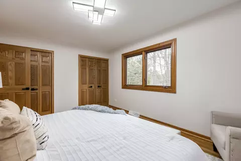 Bedroom - 307 E Blodgett Ave, Lake Bluff, IL 60044 photo 2 of 9