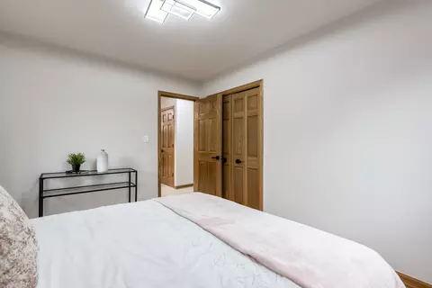 Bedroom - 307 E Blodgett Ave, Lake Bluff, IL 60044 photo 5 of 9
