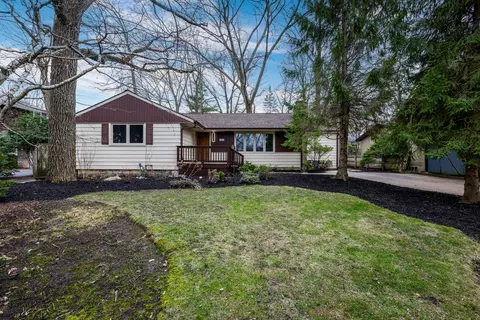 307 E Blodgett Ave, Lake Bluff, IL 60044