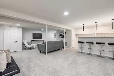 Living - 307 E Blodgett Ave, Lake Bluff, IL 60044 photo 8 of 8