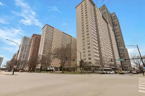 3950 N Lake Shore Dr #2004, Chicago, IL 60613