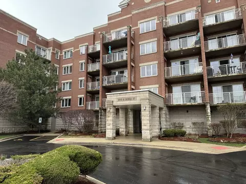 6559 W George St #218, Chicago, IL 60634