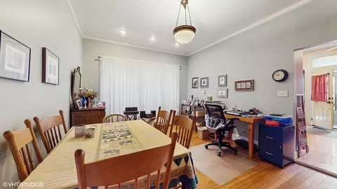 Dining - 5442 S Cornell Ave #1, Chicago, IL 60615 photo 3 of 3