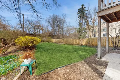 Exterior - 5442 S Cornell Ave #1, Chicago, IL 60615 photo 5 of 5