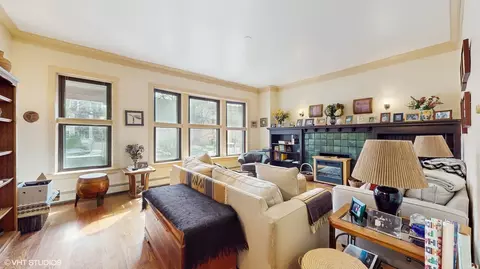 Living - 5442 S Cornell Ave #1, Chicago, IL 60615 photo 1 of 3