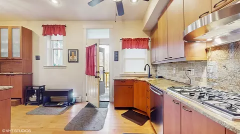 Kitchen - 5442 S Cornell Ave #1, Chicago, IL 60615 photo 3 of 3
