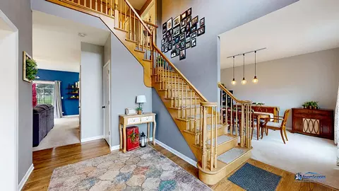 Entry Way - 916 Silver Glen Rd, Mchenry, IL 60050 photo 1 of 4