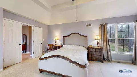 Bedroom - 916 Silver Glen Rd, Mchenry, IL 60050 photo 3 of 11
