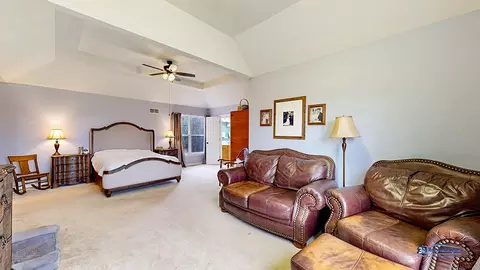 Bedroom - 916 Silver Glen Rd, Mchenry, IL 60050 photo 2 of 11