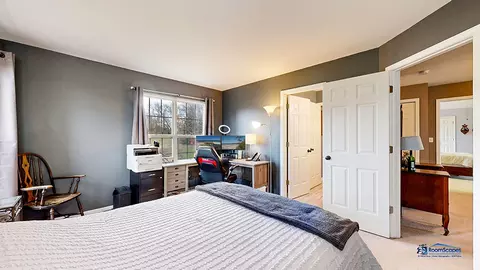 Bedroom - 916 Silver Glen Rd, Mchenry, IL 60050 photo 9 of 11