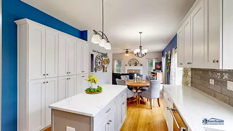 Kitchen - 916 Silver Glen Rd, Mchenry, IL 60050 photo 5 of 5